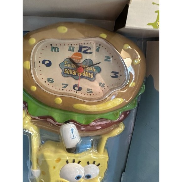 Sponge Bob 2004 Molded Wall Clock Krabby Patty Nickelodeon NEW Open Box Vintage - Picture 3 of 9